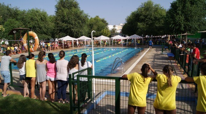 Fuentes de Andalucía vuelve a ser sede de la natación de competición 5 años después