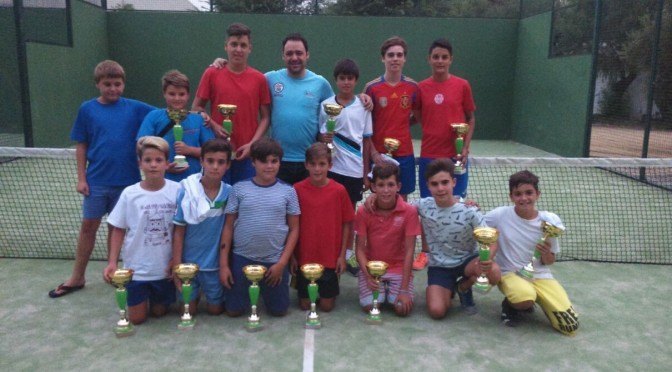 Premiados del torneo de pádel (joven) Verano 2015